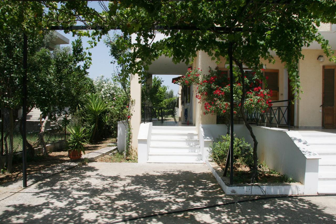 אמרינתוס Villa Vlichos מראה חיצוני תמונה